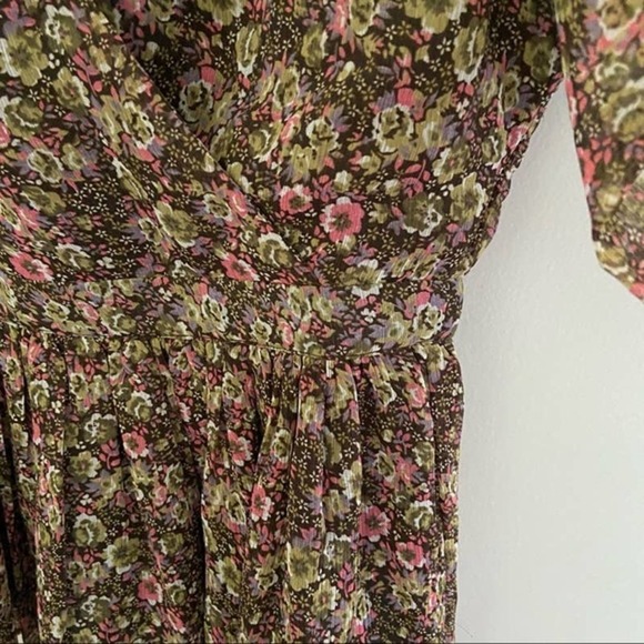 Walter Baker Puff Sleeve Floral Floral Peplum Top - Picture 9 of 12